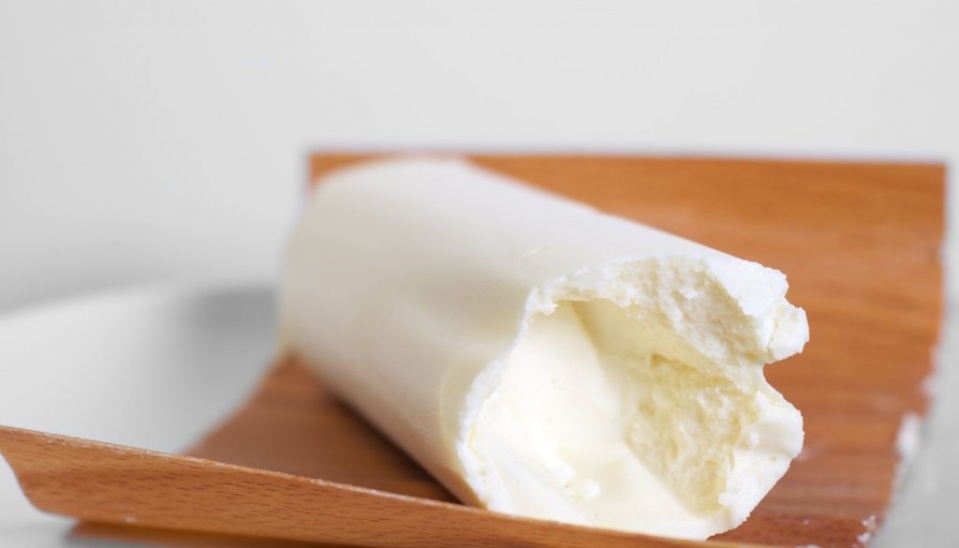 Bryndza v obale z bukovej dyhy 