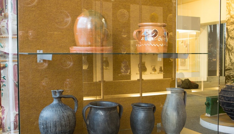 zadymovana keramika v SNM v Martine