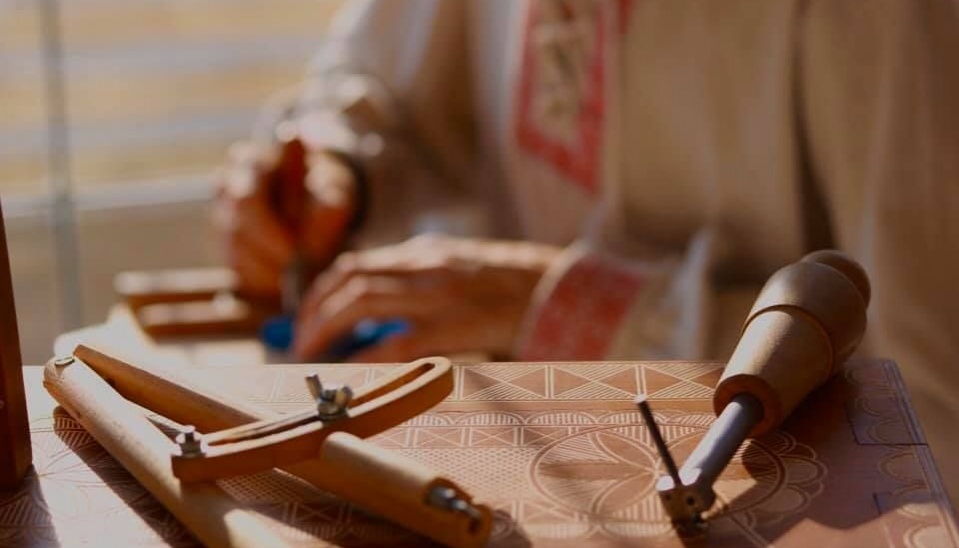 rydlá a kružidlá na vytváranie dekoru kyjatických hračiek