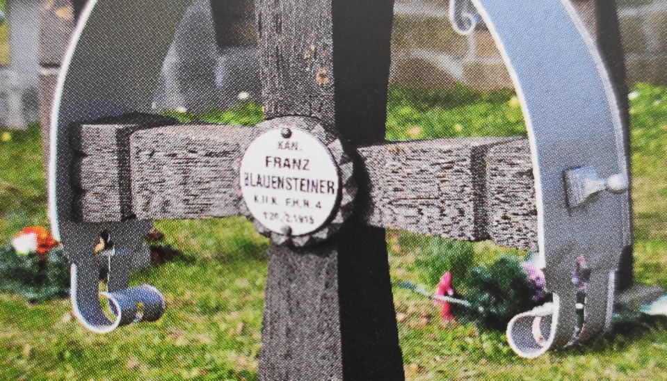 Obr. 12 Lysa Góra (Zdroj: Bořutová, D.: Architekt Jurkovič, Bratislava 2009:  SLOVART, ISBN 978-80-8085-665-6, str. 169)