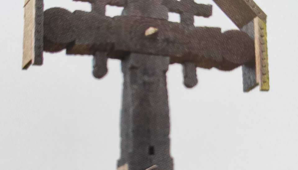 Obr. 13 Grab (cintorín č. 5) (Zdroj: Bořutová, D.: Architekt Jurkovič, Bratislava 2009:  SLOVART, ISBN 978-80-8085-665-6, str. 169)