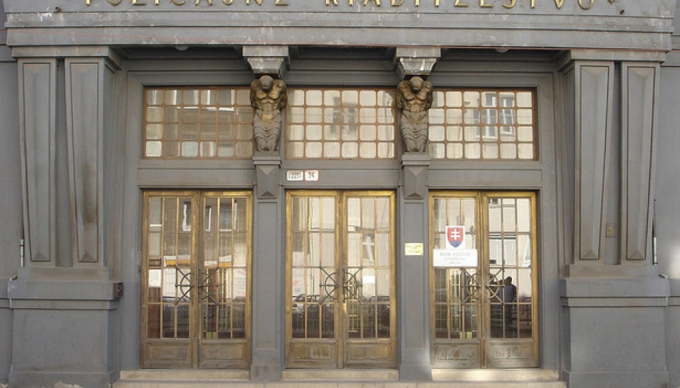 Budova dnešného Krajského riaditeľstva policajného zboru SR postavená podľa projektu Františka Krupku. 