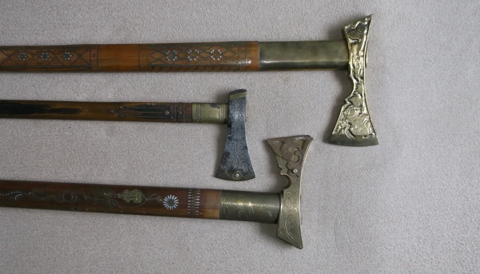 1. Valaška pohronského typu zdroj: www.dailymale.sk