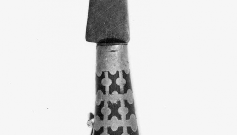 1. nožík s rúčkou zdobenou vylievaním zdroj: www.ludovakultura.sk/