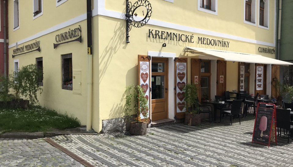Predajňa Kremnických medovníkov na pešej zéne v Kremnici