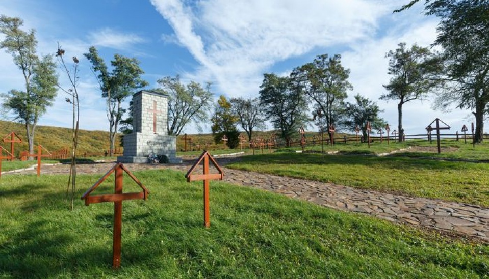 Vojnový cintorín vo Veľkrope