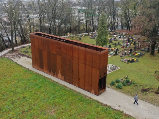 Pohľad na Monument v Majeri z vtáčej perspektívy, foto: Štefan Moravčík 